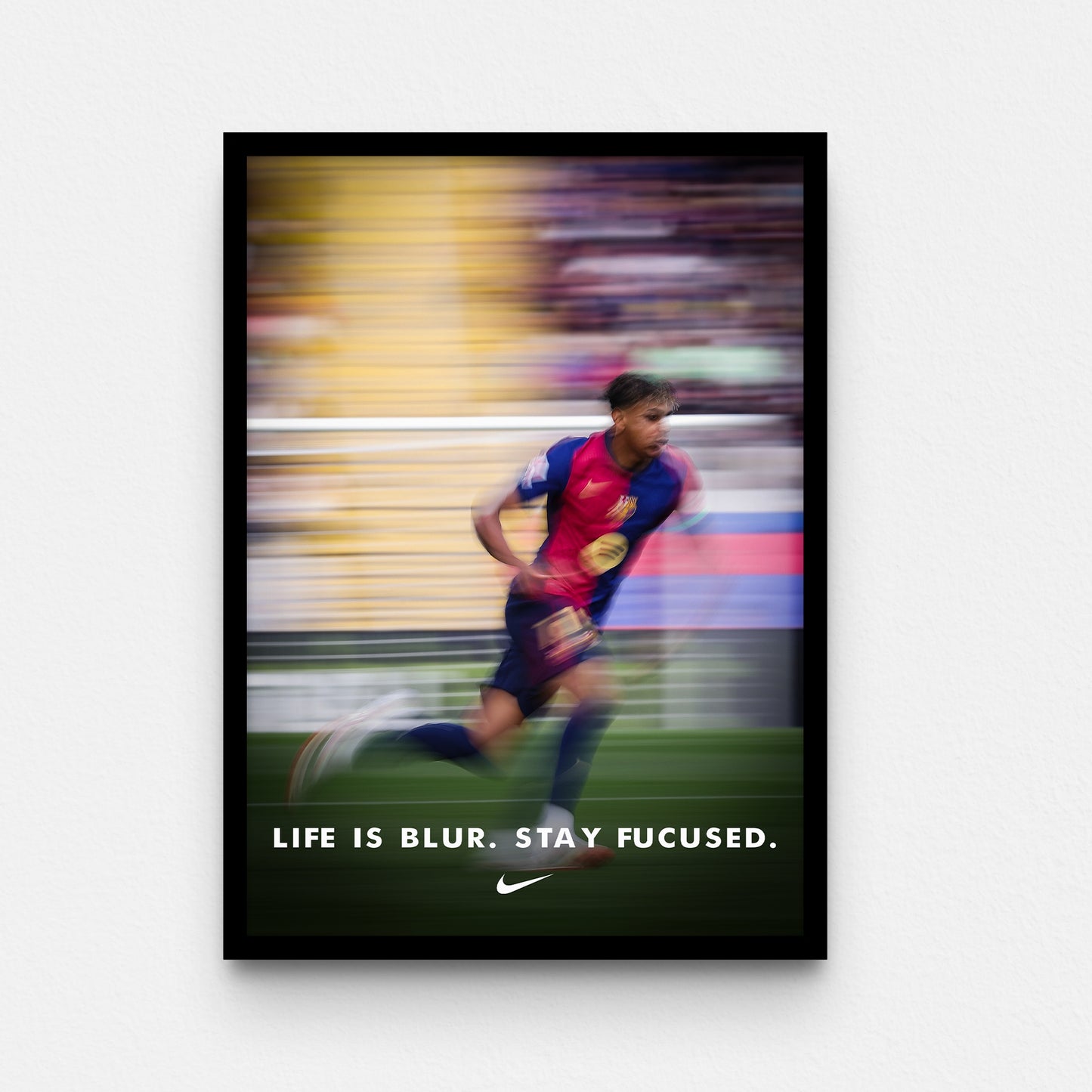 פוסטר לאמין ימאל- life is blur stay fucused